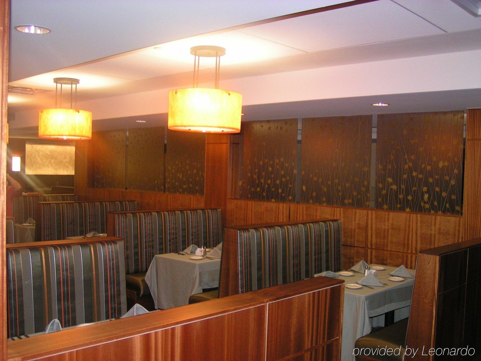 Ramada By Wyndham Liverpool Syracuse Hotel Restaurant photo